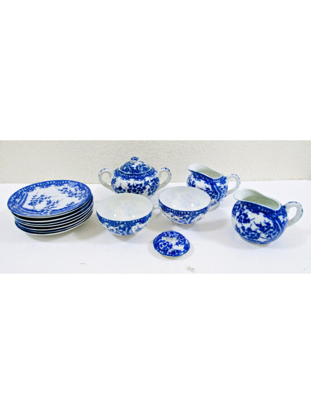 Lot of 14 Vintage Japanese Porcelain Blue and White Cherry Blossom Pattern - Picture 1 of 16